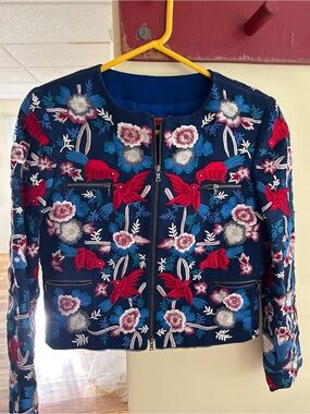 Alice and Olivia  Navy Floral Zip Jacket with Red Accents amazing birds !